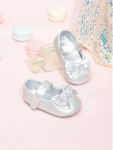 sapatinhos de bebé, sapatinhos elegantes, laços prateados, conforto, estilo, qualidade, desenvolvimento natural, primeira passos, delicadeza