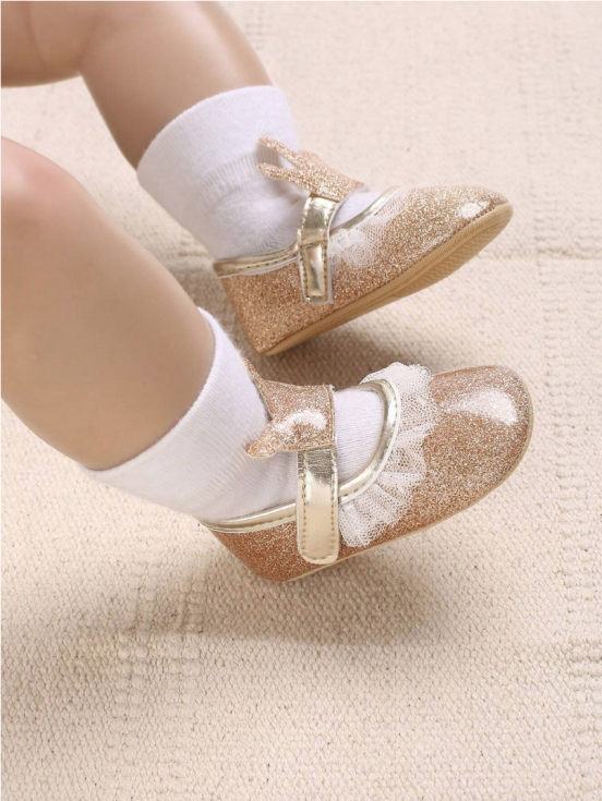 sapatinhos de bebé dourados, conforto, elegância, qualidade, segurança, primeiros passos, desenvolvimento natural, funcionalidade, estilo, loja