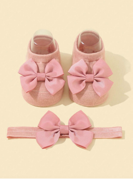 conjunto bebé, meias com laços, faixa para cabeça bebé, meias antiderrapantes bebé, estilo bebé, presente para bebé, roupa infantil elegante, acessórios bebé, conjunto algodão bebé