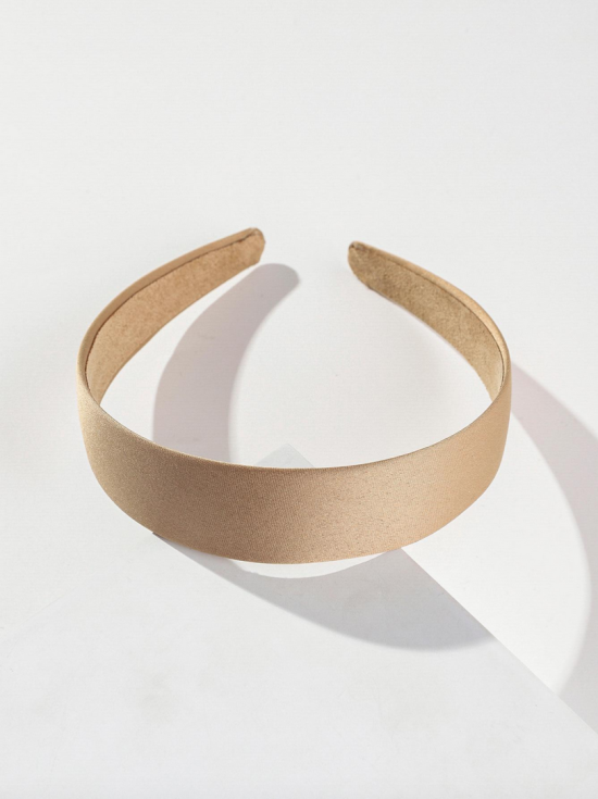faixa de cabelo menina, elegância clássica, acessório bege menina, faixa elegante infantil, estilo refinado para crianças, conforto e qualidade, faixa atemporal, presente perfeito para menina, acessório versátil criança, moda infantil elegante