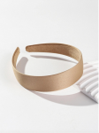 faixa de cabelo menina, elegância clássica, acessório bege menina, faixa elegante infantil, estilo refinado para crianças, conforto e qualidade, faixa atemporal, presente perfeito para menina, acessório versátil criança, moda infantil elegante