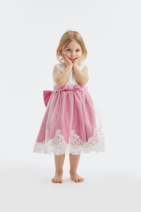 Vestido infantil, vestido de cerimônia, vestido rosa escuro, moda infantil, vestido elegante para meninas, vestido de aniversário, vestido para comunhão, vestido para casamento infantil, vestido com renda, vestido de tule, moda infantil Portugal
