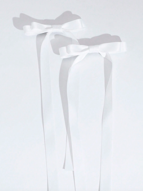 laços de cabelo, ganchos de cabelo, laços para meninas, ganchos de cetim, acessórios para cabelo, laços brancos, penteados elegantes, acessórios infantis, cerimónias, comunhão, batizado