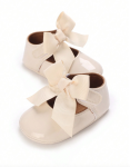 sapatinhos para bebé, sapatinhos envernizados, sapatos de bebé com laço, sapatos para batizado, sapatos para cerimónia bebé, sapatos para bebé menina, calçado bebé confortável