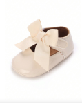 sapatinhos para bebé, sapatinhos envernizados, sapatos de bebé com laço, sapatos para batizado, sapatos para cerimónia bebé, sapatos para bebé menina, calçado bebé confortável