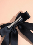 laço de cetim, laço para cabelo, laço preto, acessórios de cabelo, laço elegante, laços para meninas, acessórios femininos