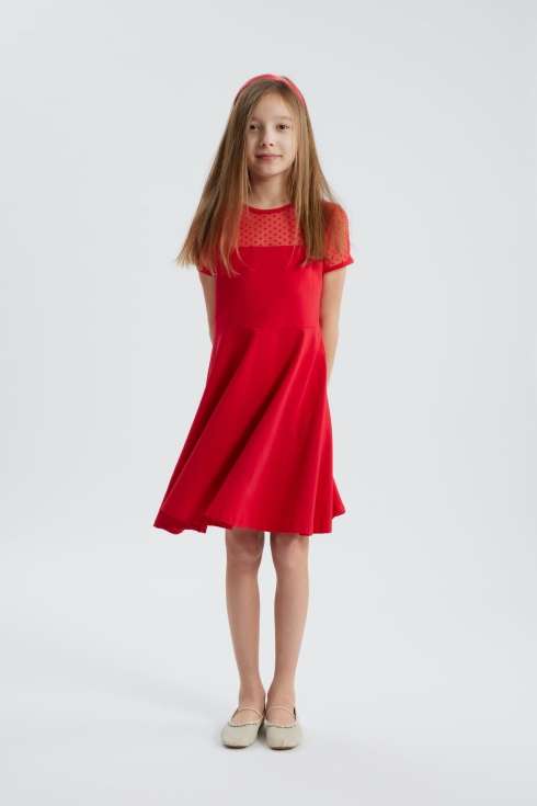 vestido de menina, vestido vermelho infantil, vestido elegante para meninas, roupa infantil para festas, vestido de Natal para meninas, vestido confortável para crianças, moda infantil Portugal