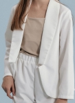 conjunto elegante menina, roupa cerimónia menina, conjunto branco comunhão, blazer e calças menina, roupa festa infantil, moda infantil elegante Portugal