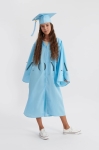 toga de formatura infantil, toga azul com capelo, traje de formatura criança, roupa cerimónia escolar, toga académica, capelo graduação, farda de formatura, toga juvenil, traje de formatura Portugal