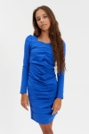 Menina a usar vestido azul Madison com manga comprida vista frontal