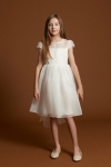 vestido cerimónia menina, vestido primeira comunhão, vestido branco creme, vestido assimétrico menina, roupa festa infantil, vestido casamento menina