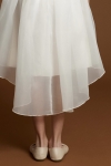 vestido cerimónia menina, vestido primeira comunhão, vestido branco creme, vestido assimétrico menina, roupa festa infantil, vestido casamento menina