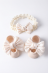 conjunto bebé luxo, meias antiderrapantes bebé, faixa cabelo bebé renda, acessórios batizado menina, moda infantil portugal, presente recém-nascido