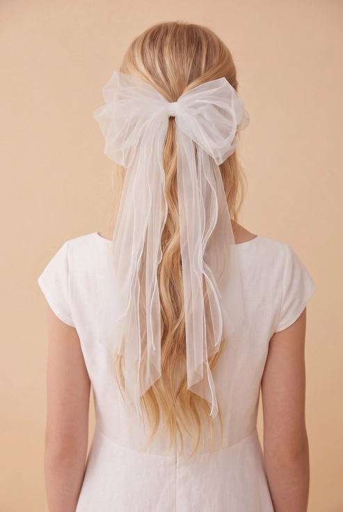gancho de cabelo elegante, laço de tule para meninas, acessório para comunhão, gancho para festas, laço longo de tule, acessório infantil sofisticado, gancho para penteados, presente para meninas, gancho para ocasiões especiais