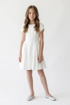 Vestido de cerimónia Rumi branco com decote redondo e mangas tulipa – silhueta completa, vista de frente