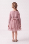 Vestido de cerimónia Iga rosa – vista de costas com fecho e grande laço da faixa de tule