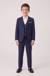 Fato de cerimónia Liam azul-marinho – blazer, colete e calças, menino com os braços ao longo do corpo