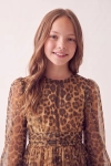 Vestido de cerimónia Holly com padrão leopardo – decote redondo e faixa franzida na cintura, enquadramento de frente